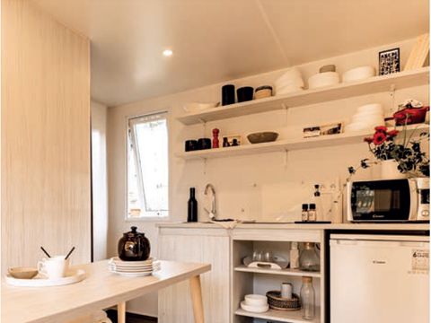TENTE TOILE ET BOIS 4 personnes - Ecrin Cocoon Insolite 16m² (sans sanitaires) 2 chambres + Terrasse couverte 14 m²+ TV + Coin Cuisine 4 pers