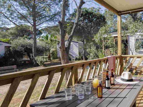 MOBILHOME 4 personnes - Mobil-Home HIBISCUS Premium 32m² (2 chambres) - terrasse couverte 8 m² - TV - LV - Climatisation 4 pers