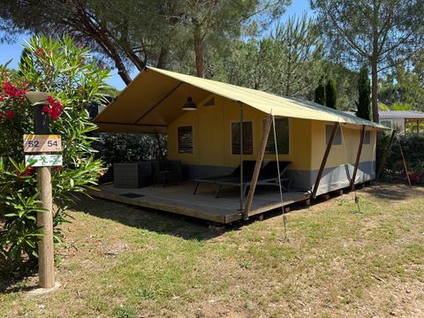 TENTE TOILE ET BOIS 5 personnes - Safari Lodge 37 m2 (sans sanitaires), 2 Chambres, terrasse couverte 1/5 pers