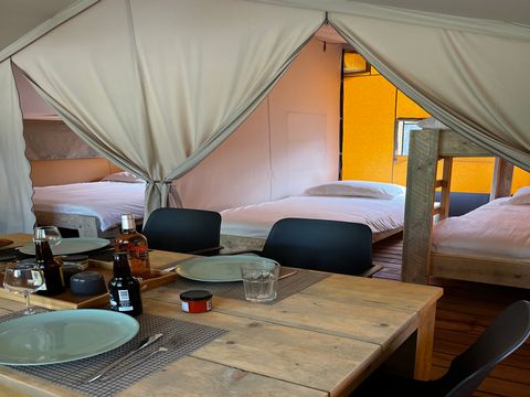 TENTE TOILE ET BOIS 5 personnes - Safari Lodge 37 m2 (sans sanitaires), 2 Chambres, terrasse couverte 1/5 pers