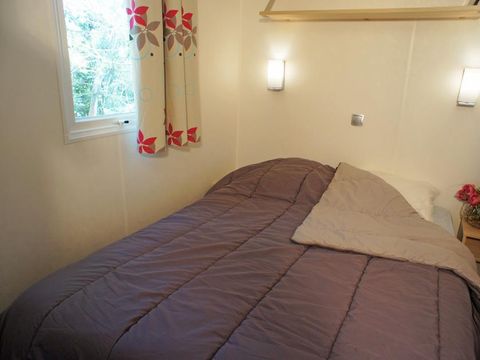 MOBILHOME 4 personnes - Mobil-Home PIN PARASOL Standard 30m² (2 chambres) - terrasse couverte 8 m²- TV-NON CLIMATISE 4 pers
