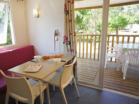 MOBILHOME 4 personnes - Mobil-Home PIN PARASOL Standard 30m² (2 chambres) - terrasse couverte 8 m²- TV-NON CLIMATISE 4 pers