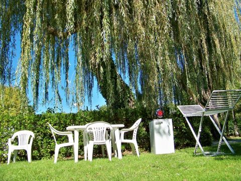 Emplacement - Emplacement Premium : véhicule + tente/caravane + électricité + frigo