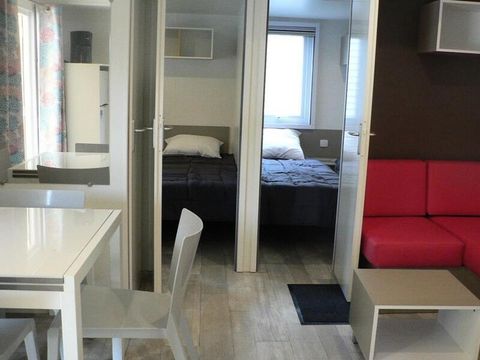 MOBILHOME 8 personnes - Premium 4 Pièces 6/8 Personnes + TV