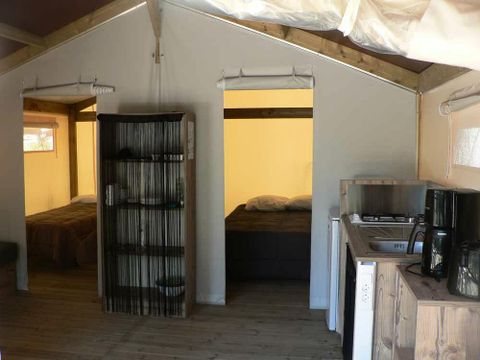 TENTE TOILE ET BOIS 4 personnes - Confort 3 Pièces 4 Personnes Sans Sanitaires