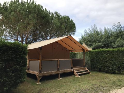 Tente en toile et en bois 5 personnes - VICTORIA, sans sanitaires