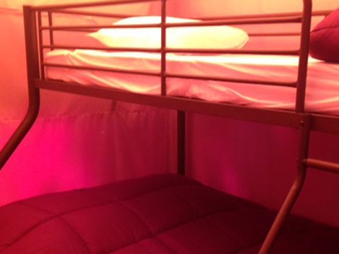 Tente en toile et en bois 5 personnes - VICTORIA, sans sanitaires