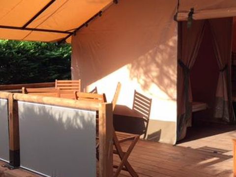 Tente en toile et en bois 5 personnes - VICTORIA, sans sanitaires