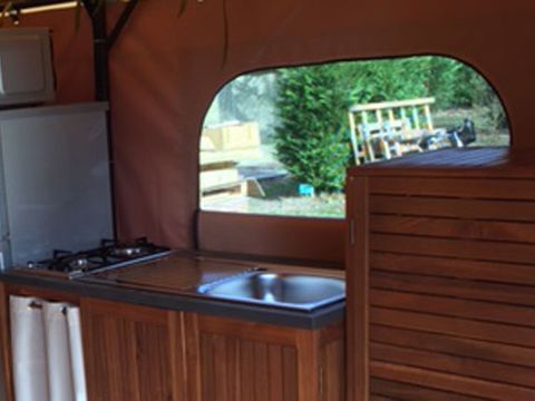 Tente en toile et en bois 5 personnes - VICTORIA, sans sanitaires