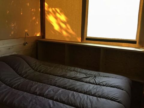TENTE TOILE ET BOIS 6 personnes - PREMIUM COTTON, avec sanitaires