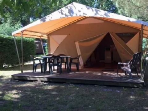 TENTE TOILE ET BOIS 5 personnes - CANADA D, sans sanitaires