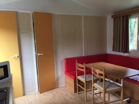 MOBILHOME 5 personnes - OPHEA 28m² + terrasse (5ème personne sur banquette, ne se déplie pas)