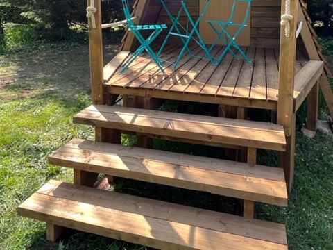 HÉBERGEMENT INSOLITE 2 personnes - Cabadienne - Tente bois 6 m²