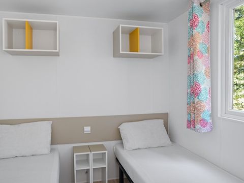 MOBILHOME 6 personnes - Comfort XL | 2 Ch. | 4/6 Pers. | Terrasse surélevée | Clim. | TV