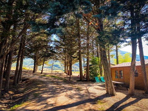 CHALET 5 personnes - Cabanon provençal sans sanitaires (2 chambres/cuisine équipée)