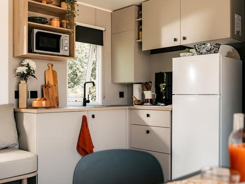 MOBILHOME 10 personnes - Mobil-Home - Bien-être + - 4 chambres