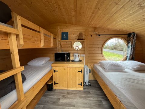 Hébergement 4 personnes - Hutte étape nature