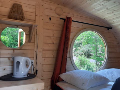 Hébergement 4 personnes - Hutte étape nature