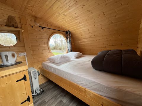 Hébergement 4 personnes - Hutte étape nature