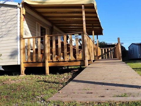 MOBILHOME 4 personnes - Mobil home PMR Confort 35m² (2 chambres) + climatisation + terrasse couverte + TV 4 pers