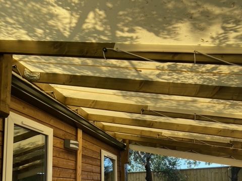 MOBILHOME 6 personnes - Cottage Premium 34m² - (3 chambres) - terrasse couverte + Climatisation + TV + LV + linge de maison 6 pers