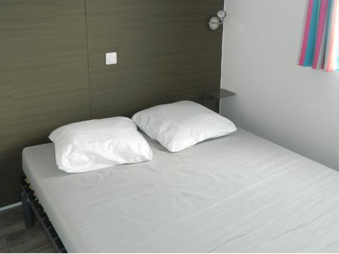 MOBILHOME 8 personnes - Mobil home Confort 28 à 35m² (3 chambres) + Terrasse avec vue mer 6/8 pers
