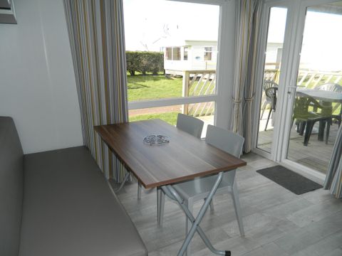 MOBILHOME 8 personnes - Mobil home Confort 28 à 35m² (3 chambres) + Terrasse avec vue mer 6/8 pers
