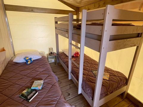 TENTE TOILE ET BOIS 5 personnes - Tente Lodge FreeFlower Standard 30m² (2 chambres) + Terrasse 5 pers