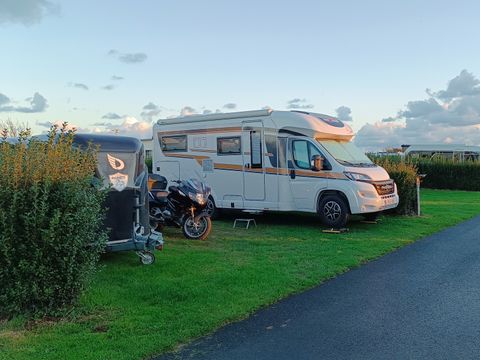 Flower Camping Omaha Beach - Camping Calvados - Image N°56