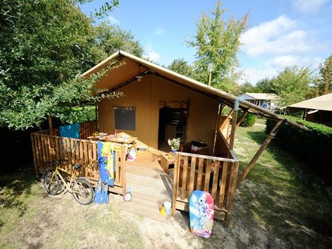 TENTE TOILE ET BOIS 5 personnes - LODGE SAFARI 5p 2ch ****