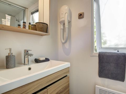 MOBILHOME 4 personnes - COTTAGE COLORS 4p 2ch 2SdB ****