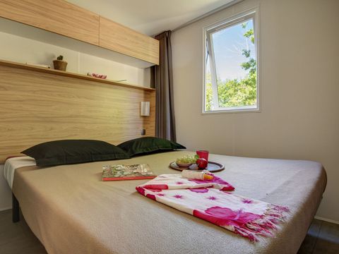 MOBILHOME 5 personnes - COTTAGE COLORS 4/5p 2ch ***