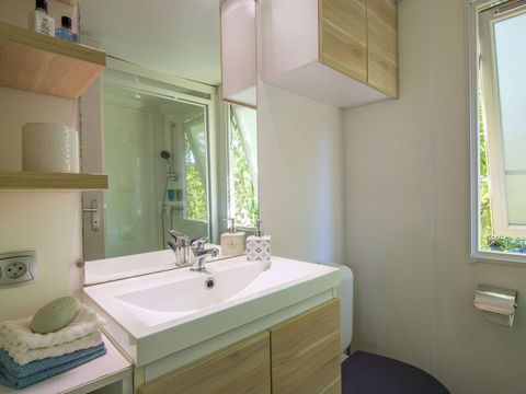 MOBILHOME 4 personnes - COTTAGE 4p 2ch 2SdB ****