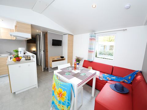 MOBILHOME 6 personnes - COTTAGE 6p 3ch 2SdB ****