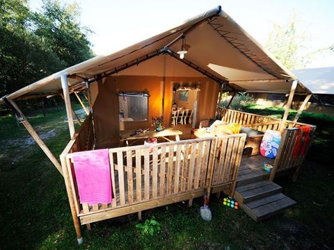 TENTE TOILE ET BOIS 7 personnes - LODGE SAFARI 7p 3ch ****