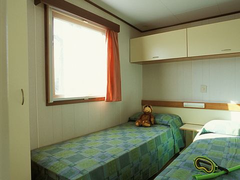 MOBILHOME 5 personnes - Mobil Home B - (8x3)