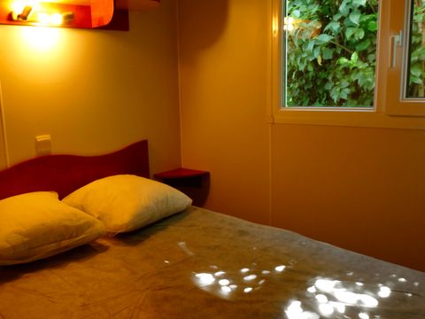 MOBILHOME 8 personnes - MOBIL-HOME STANDARD SANS CLIMATISATION 3 chambres, 32 m²