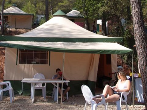 BUNGALOW TOILÉ 5 personnes - Bungalow Toilé Standard 20m² 2 chambres - sanitaire commun - sans clim 1/5 pers