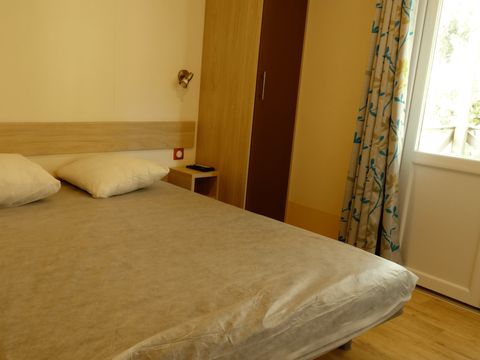 MOBILHOME 6 personnes - MOBIL-HOME CONFORT PMR AVEC CLIMATISATION 2 chambres, 36 m²