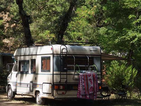 Emplacement - 80 m² Caravane
