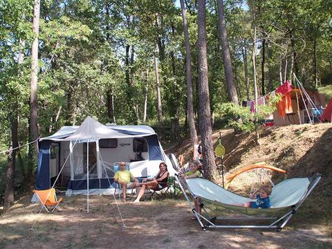 Emplacement - 100 m² Caravane