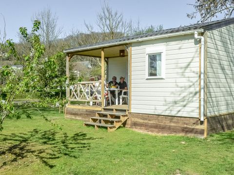 CHALET 4 personnes - Chalet confort 30 m² (2 ch-4 pers) + TV + terrasse couverte