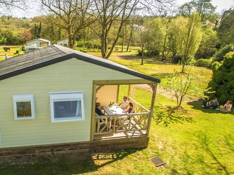 CHALET 4 personnes - Chalet confort 30 m² (2 ch-4 pers) + TV + terrasse couverte