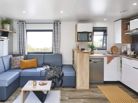 MOBILHOME 6 personnes - exclusif, climatisation, wifi, 3 chambres, 2 salles de bain, 6 personnes dans village western