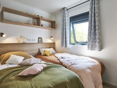MOBILHOME 4 personnes -  Premium, 2 chambres, 2 salles d'eau, Climatisation, wifi, dans village western