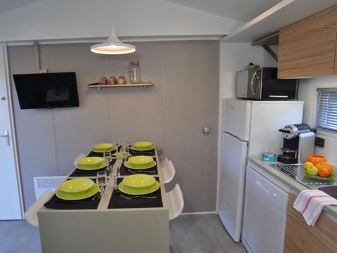 MOBILHOME 4 personnes - Premium 2 chambres, climatisation, 2 cabanes trappeur