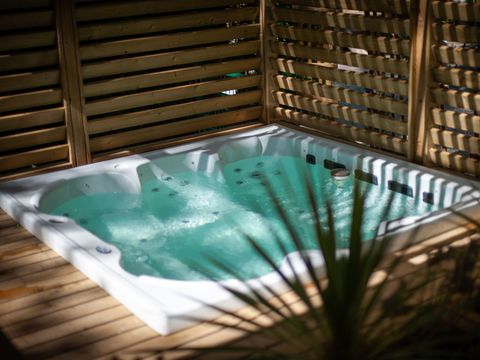 MOBILHOME 6 personnes - Mobil-Home Privilège 6 Personnes - jacuzzi privatif