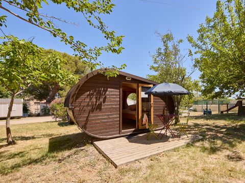 HÉBERGEMENT INSOLITE 2 personnes - Tonneau Hobbit - 1 Chambre