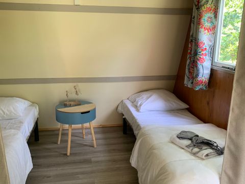 CHALET 4 personnes - Yucca sans douche (Option payante possible climatisation mobile) 