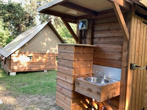 BUNGALOW TOILÉ 5 personnes - Lodge 31 m2 sans sanitaires ni douche (Toilettes privatifs derrière Bungalow)